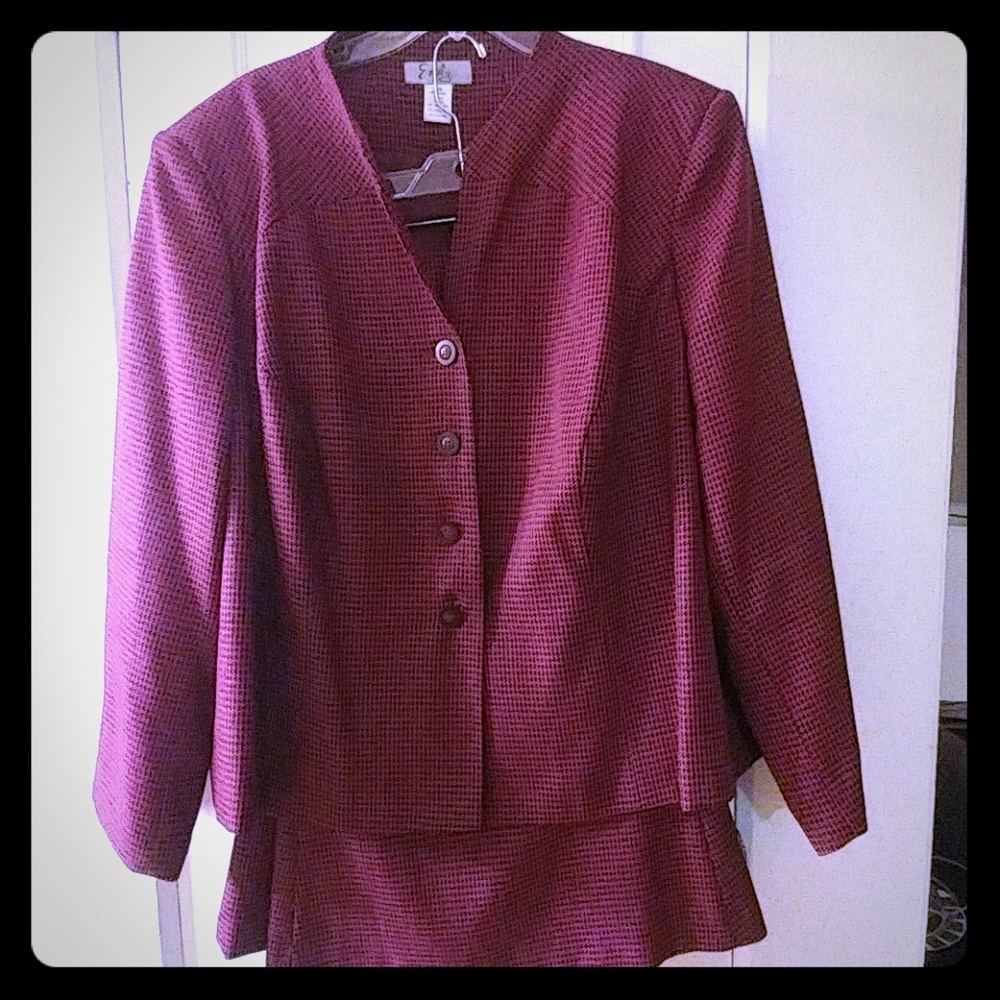 Pink houndstooth suit